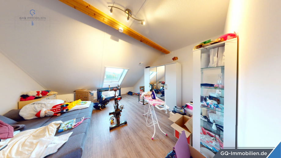 Schlafzimmer Dachgeschoss Reihenhaus Kaiserslautern