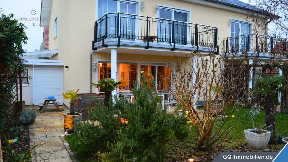 Au�enansicht Gartenseite Zweifamilienhaus Nieder-Olm