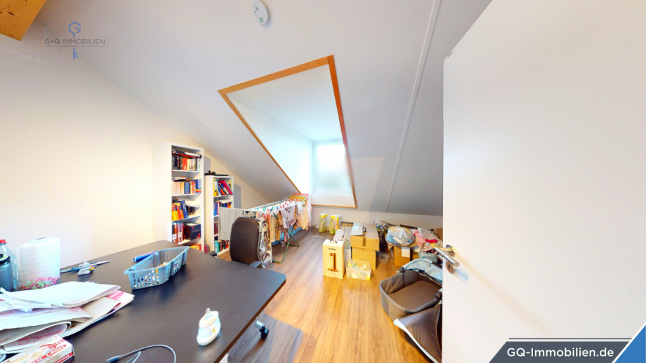 Schlafzimmer Dachgeschoss Reihenhaus Kaiserslautern